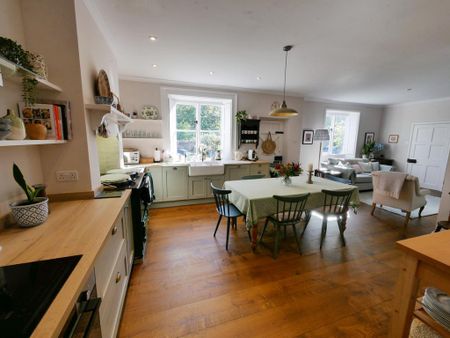 3 bedroom detached house to rent - Photo 2
