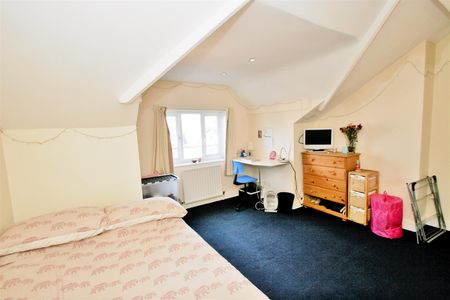 Royal Park Avenue, Hyde Park, LS6 1EY, Leeds - Photo 3