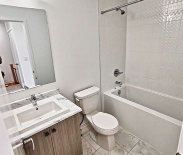 For Lease - 167 Harding Park Street, Newmarket, Ontario - Photo 2