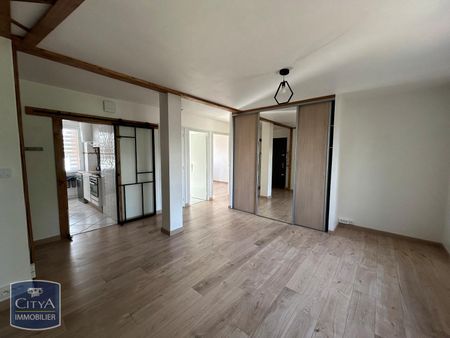 Location Appartement 3 pièces 63m² VILLEFRANCHE SUR SAONE 69400 - Photo 2