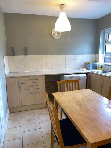 3 bedroom terraced house to rent - Photo 4