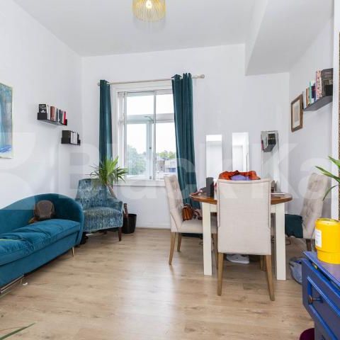 Modern and Central Apartment - Photo 1