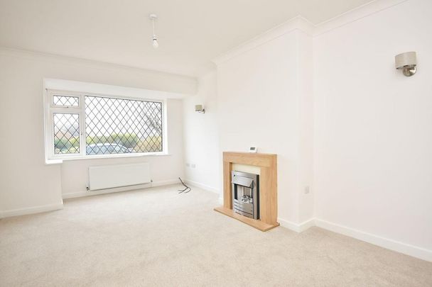 2 bedroom semi-detached bungalow to rent - Photo 1