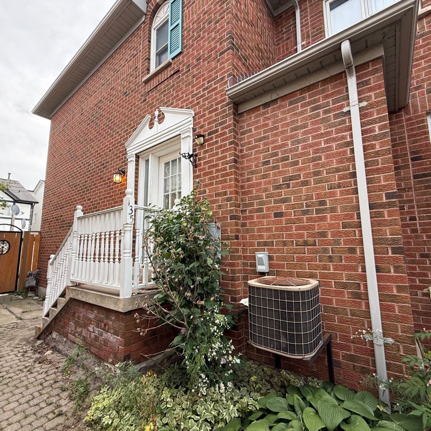 For Lease - 135 Ural Circle, Brampton, Ontario - Photo 1