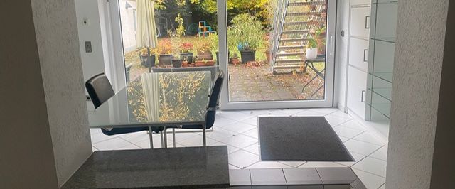 Stadtwohnung mit Terrasse Nähe Flora Köln Linie 16 fußläufig zu erreichen - Photo 1