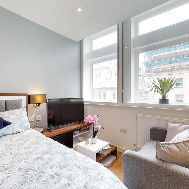 Studio to rent - Photo 1