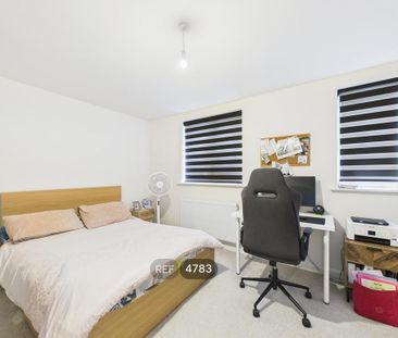2 bedroom semi-detached house to rent - Photo 6