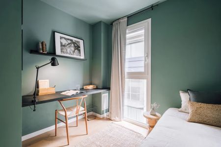 Carrer de Sicília, Barcelona, Catalonia 08013 - Photo 2