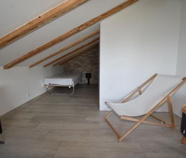 Elegantes und geräumiges Dachgeschoss - Photo 1