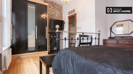 Room to rent in 3-bedroom house in North Inner City, Dublin - Photo 3