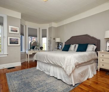 Toronto Furnished House for Rent - Incredible 3 Bedroom, 2 Bathroom... - Photo 2