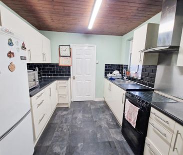 3 bedroom detached house to rent - Photo 3