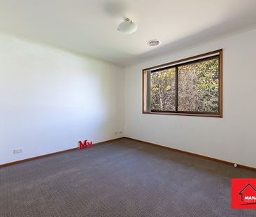 9 Macnamara Place, Chisholm ACT 2905 - House For Rent | Domain - Photo 4