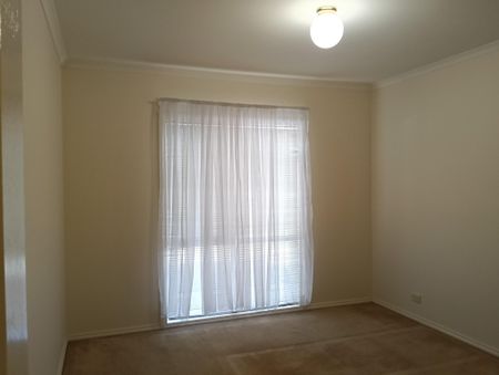 Neat 2 Bedroom Townhouse in CBD - Photo 4