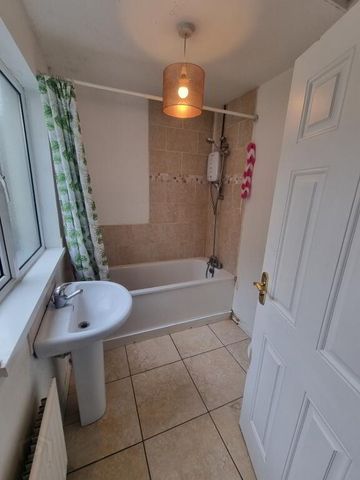 33 Grattan Street, Lurgan, BT67 9AS - Photo 2