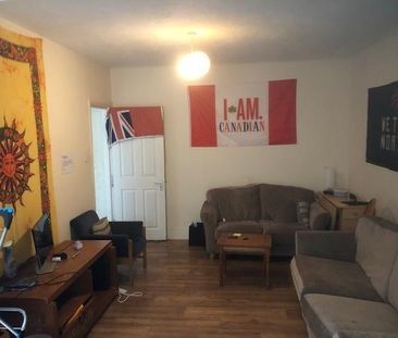 6 bedroom house to rent - Photo 2