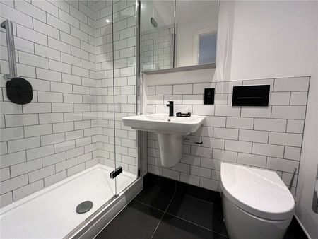 Fully furnished duplex penthouse apartment located in the heart of Manchester. - Photo 5