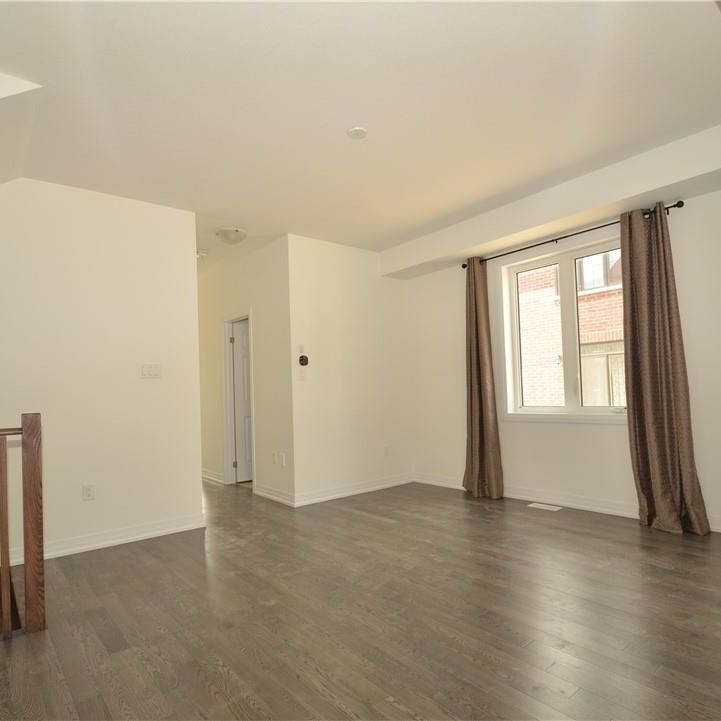 For Lease - 10 Heritage Way, Thorold, Ontario - Photo 1