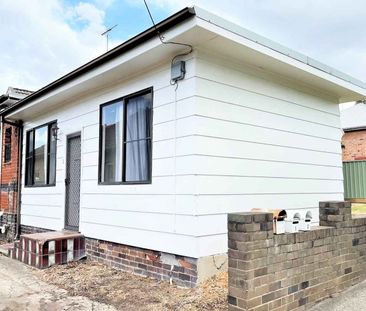 2 Bedroom home in the heart of Marrickville! - Photo 1