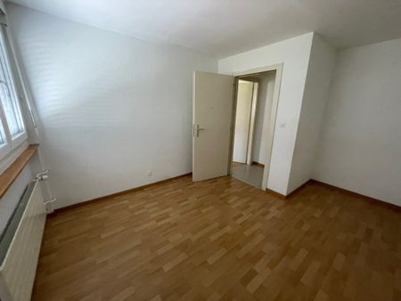 Grand appartement de 5.5 pièces avec balcon - Photo 4
