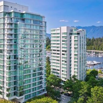 Coal Harbour Bayshore Drive Executive Luxury Furnished 900 sqft Condo - Photo 3