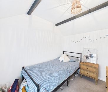 2 bedroom semi-detached house to rent - Photo 4