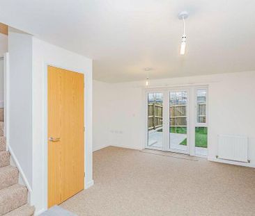 2 bedroom end of terrace house to rent - Photo 5