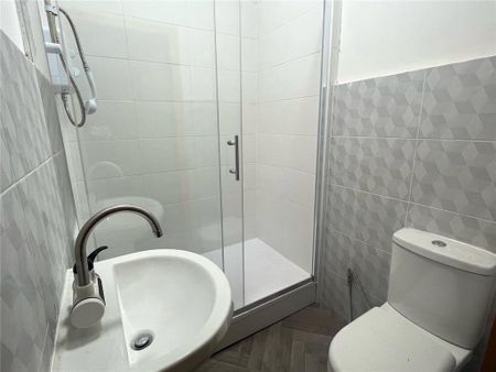 1 bedroom semi-detached house to rent - Photo 4