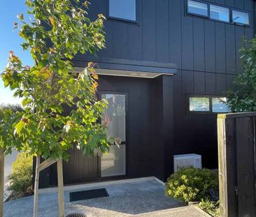 Stylish 1 bedroom house - Photo 3