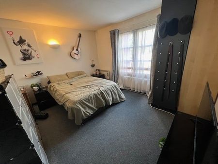 1 Bed Flat, Boot Lane, BS3 - Photo 2