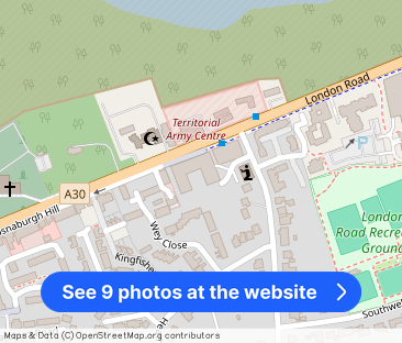 Camberley - Photo 1