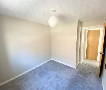 3 bedroom detached bungalow to rent - Photo 1