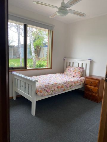 Cranbourne - Photo 4