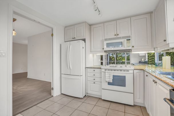 For Lease - 3085 Bloor Street Unit# 415, Toronto, Ontario - Photo 1