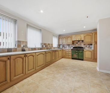 4 bedroom detached house to rent - Photo 4