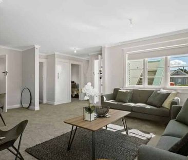 Fully Furnished Art Deco Apartment - Photo 4