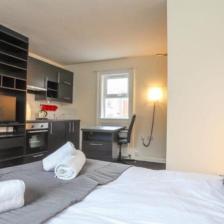 Apt 5, 31 Wellington Park, Belfast, BT9 6DL - Photo 3