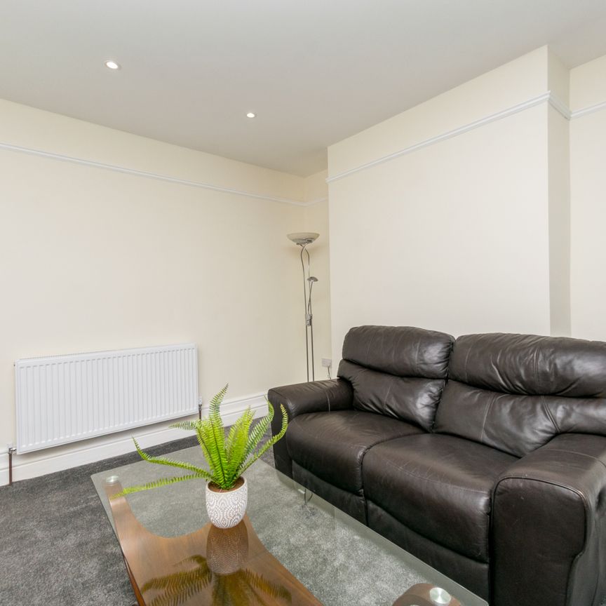 Leeds, LS8 - Photo 1