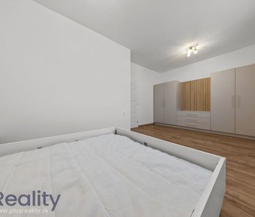 PLUS REALITY | Zariadený dvojizbový byt v obci Padáň na prenájom! – Fotografia 1