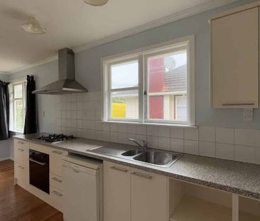 3 Bedroom House - Photo 3
