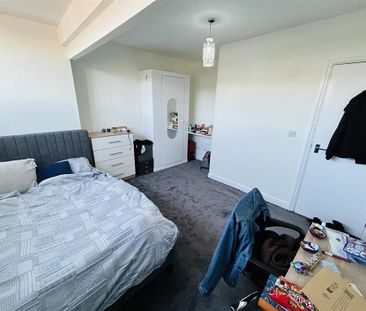 4 bedroom terraced house to rent - Photo 4