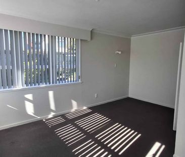 Ideal Location, Newly Refreshed! - Photo 5