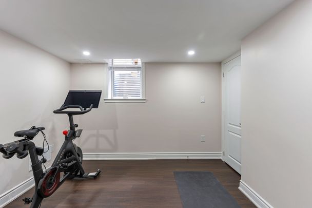For Lease - 2343 Falling Green Drive, Oakville, Ontario - Photo 1