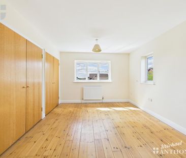 4 bedroom detached house to rent - Photo 2
