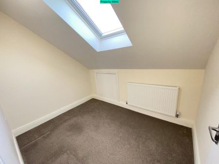 2 bedroom flat to rent - Photo 4