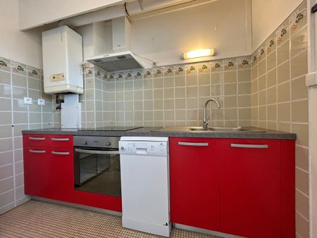 Location Appartement 3 pièces 67m² AIRE SUR L ADOUR 40800 - Photo 4