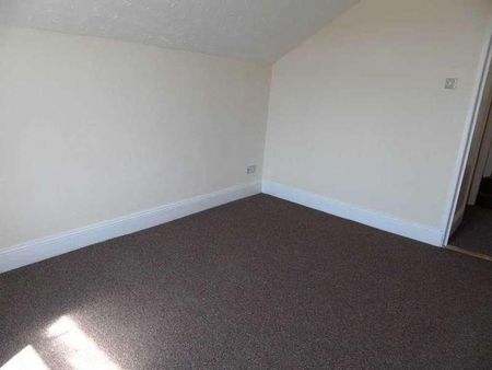 Festing Grove, Southsea, PO4 - Photo 2