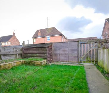 3 bedroom semi-detached house to rent - Photo 2