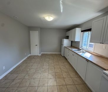 236 Tiffin Street - Photo 5