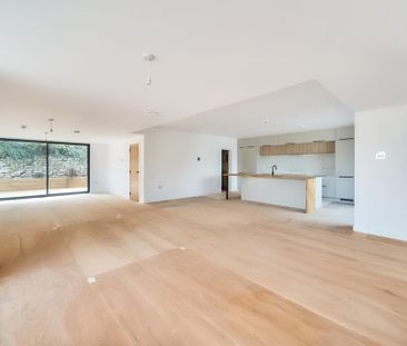 4 bedroom detached house to rent - Photo 2